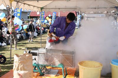 ポン菓子作製中.jpg