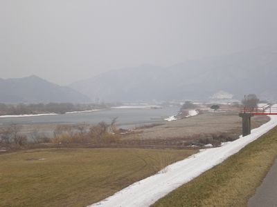 雪解けの荒川.jpg