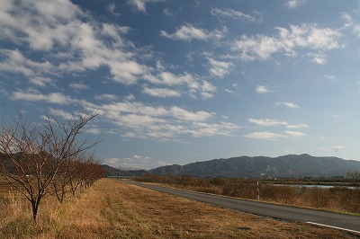 青空の荒川.jpg