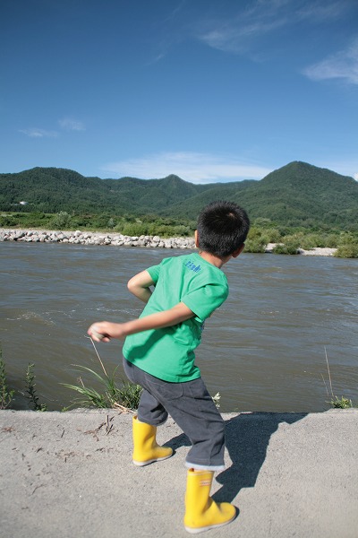 荒川で石投げの２号.jpg