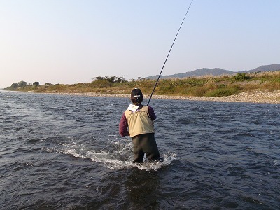 荒川にてマコト.jpg