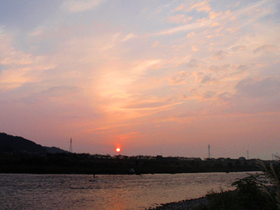 荒川の夕陽.jpg