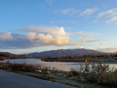 荒川の青空.jpg