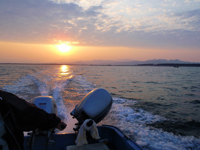 日本海から見る朝日.jpg